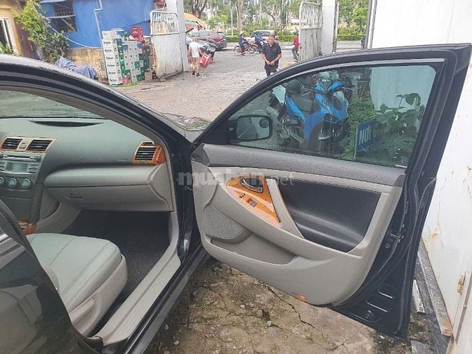 Công ty Cổ phần Lương thực Đông Bắc Thanh lý xe ô tô của Công ty