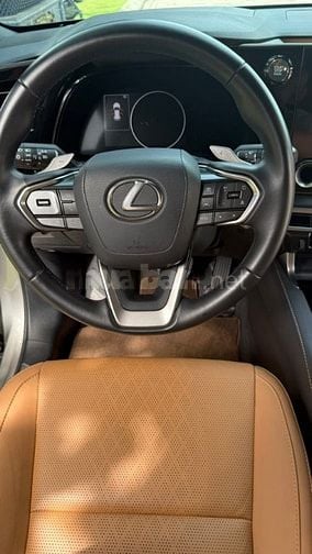 Lexus RX350 Premium Sản xuất 2024, lăn bánh hơn 1 vạn km. Xe như mới.