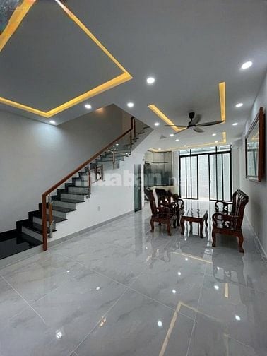 Cho thuê nhà mặt tiền đường số 37(khu Citi Bella2),P.cát Lái, Q.2 giá 