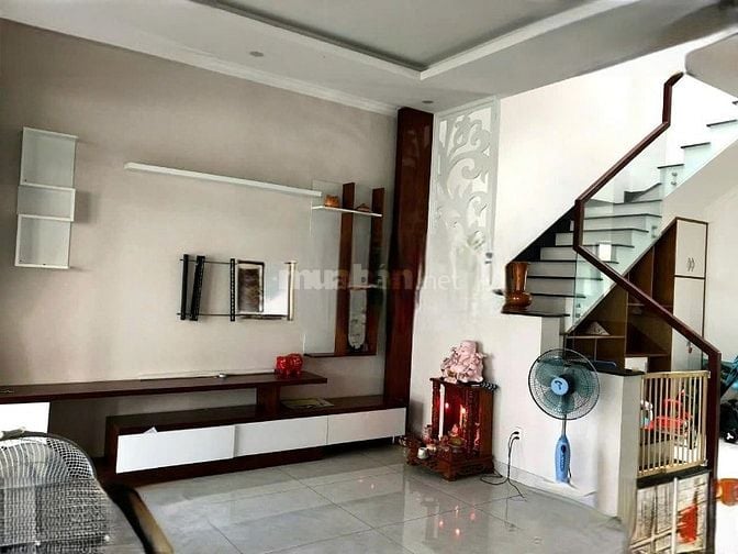 Cho thuê nhà mặt tiền đường số 37(khu Citi Bella2),P.cát Lái, Q.2 giá 