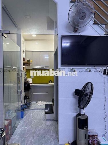 Cho thuê nhà 4 tầng Lê Hồng Phong Quận 10