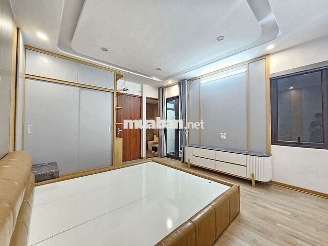 🏠Nhà đẹp mới tinh - sân cổng riêng - nội thất đầy đủ ở Bát Khối