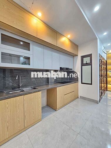 🏠Nhà đẹp mới tinh - sân cổng riêng - nội thất đầy đủ ở Bát Khối