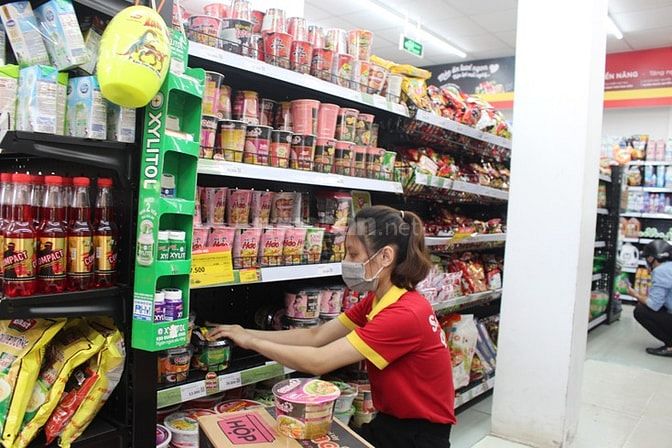CỬA HÀNG CẦN TUYỂN GẤP NV LÀM THEO CA