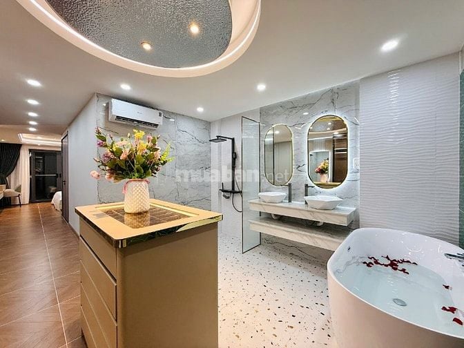 CHÍNH CHỦ BÁN CĂN SIÊU PHẨM MỚI XÂY ĐÚC 3 LẦU HẺM XE HƠI GIÁ MỀM 