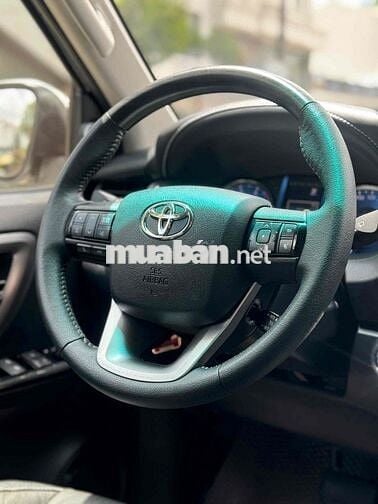 Toyota Fortuner 2022 2.4 4x2 AT - 28000 km