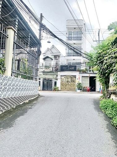 Tài chính loanh quanh 2tỷ sở hữu ngay lô đất có nhà sẵn 105m2,Sổ riêng