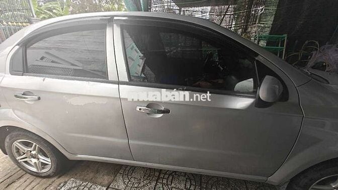 Cần tiền nên bán gentra 2010 hơn 110000 km