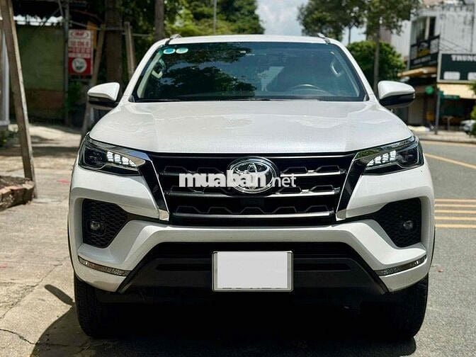 Toyota Fortuner 2022 2.4 4x2 AT - 28000 km