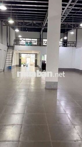 MB KHO XƯƠNG NHƯ HÌNH ẢNH ĐƯỜNG XE TẢI LỚN GẦN Quốc Lộ 1 GIÁP GÒ VẤP