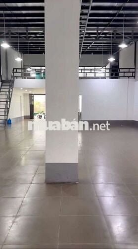 MB KHO XƯƠNG NHƯ HÌNH ẢNH ĐƯỜNG XE TẢI LỚN GẦN Quốc Lộ 1 GIÁP GÒ VẤP