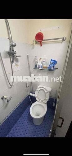 Phòng t11 có gác và ban công rộng thoáng full nt