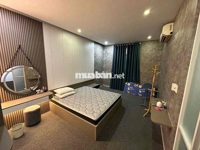 ✅ Cho thuê nhà 3 tầng mặt tiền : Phan Bôi , gần Phạm Văn Đồng