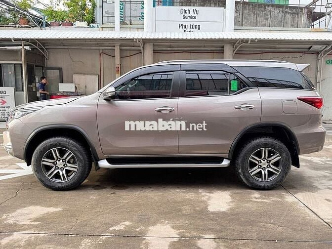 Fortuner Dầu Tự Động 2022 - 54.416 km - Còn Giảm