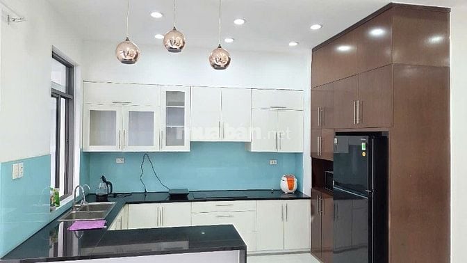 Biệt thự Phố Đông, đã hoàn thiện nội thất. DT: 120m2, chỉ 13 tỷ
