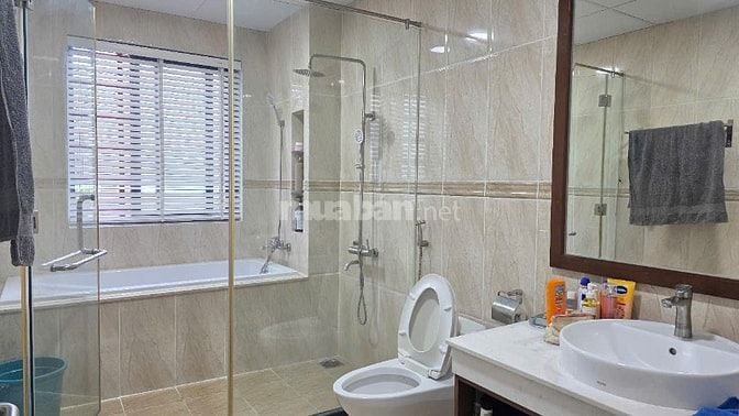 Biệt thự Phố Đông, đã hoàn thiện nội thất. DT: 120m2, chỉ 13 tỷ