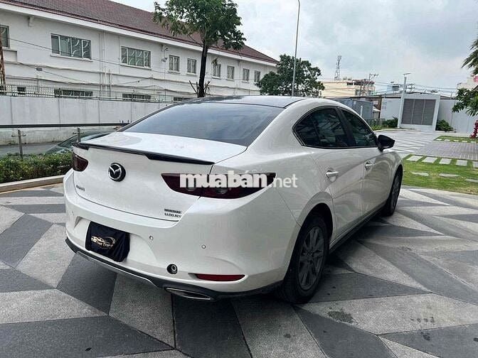 Mazda 3 2020 1.5L Luxury - 90000 km