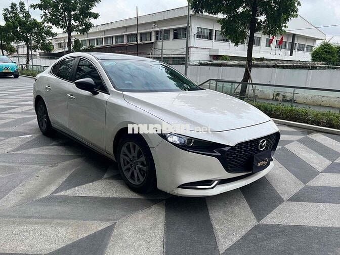 Mazda 3 2020 1.5L Luxury - 90000 km