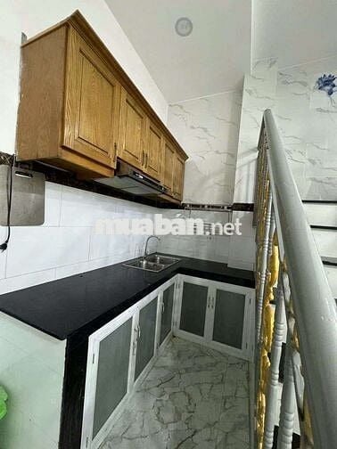 Cho thuê nhà nhỏ gọn, 2pn có sẵn máy lạnh, Thống Nhất p16 Gò vấp