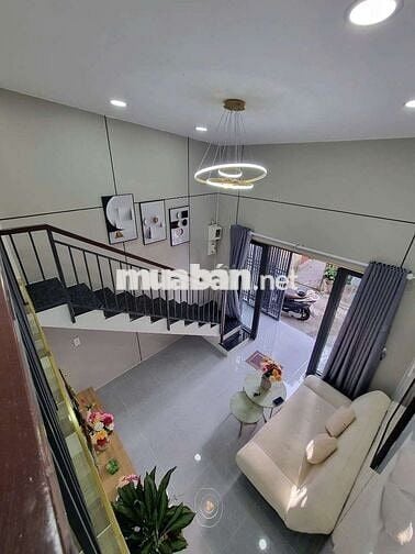 Cho thuê nhà mới sẵn máy lạnh. Hẻm sạch sẽ an ninh chỉ 7đ tháng