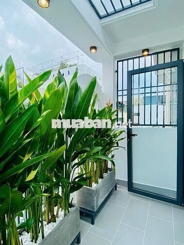 NHÀ ĐẸP HẺM XE HƠI Ở NGAY P16 GÒ VẤP - 4 TẦNG 4 PN - ĐẦY ĐỦ NỘI THẤT
