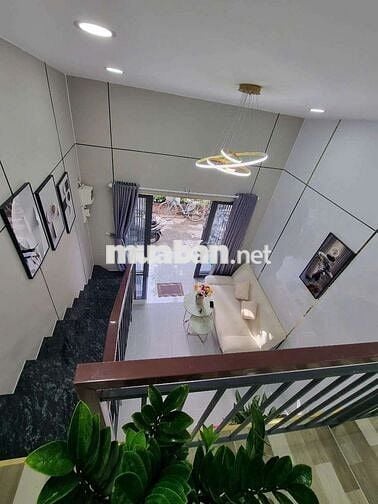 Cho thuê nhà mới sẵn máy lạnh. Hẻm sạch sẽ an ninh chỉ 7đ tháng
