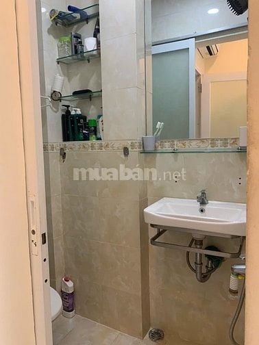 Cho thuê nhà Đ.Đ.T.Nghi hẻm 1.7m L.T.Riêng, P.Bến Thành, Q.1 giá 15tr