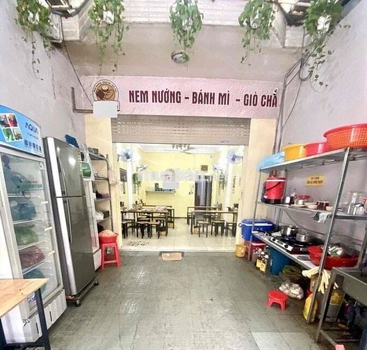 Sang quán ăn Mặt tiền lớn,90m2 NQB, p13,Tân Bình, 9 triệu, đông dân