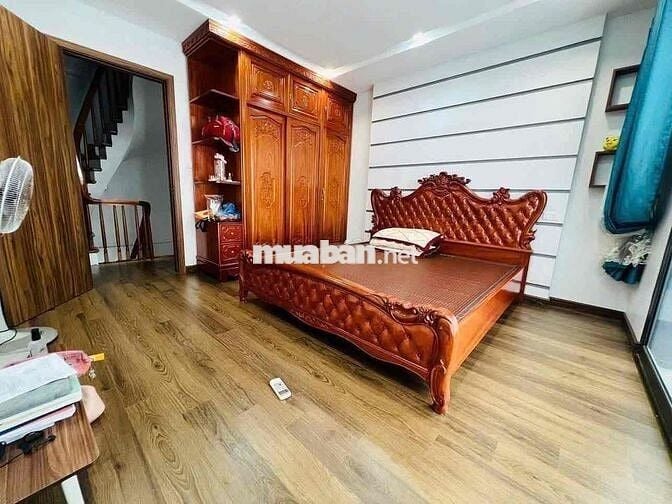 BÁN NHÀ TẠI TRUNG KÍNH - CẦU GIẤY - 34m2 - 5 TẦNG - GIÁ 8,6TỶ