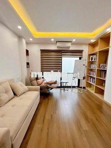 BÁN NHÀ TẠI TRUNG KÍNH - CẦU GIẤY - 34m2 - 5 TẦNG - GIÁ 8,6TỶ