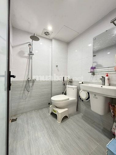 Cổ Nhuế 36m2*6T, lô góc, ngõ thông, ô tô đỗ cửa, dân trí cao, 7.5 tỷ