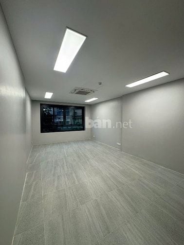 Cho thuê gấp Toà Văn Phòng mới tinh 320m Phương Mai quận Đống Đa
