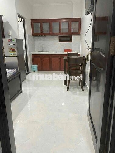 Cho thuê căn hộ Studio cửa sổ Q4 gần chợ 200, nhà thờ Xóm Chiếu,