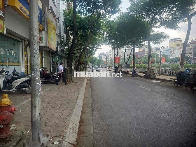 Vũ Tông Phan  Diện tích : 44m, 5 tầng , mặt tiền : 4,42m SIÊU PHẨM MẶT