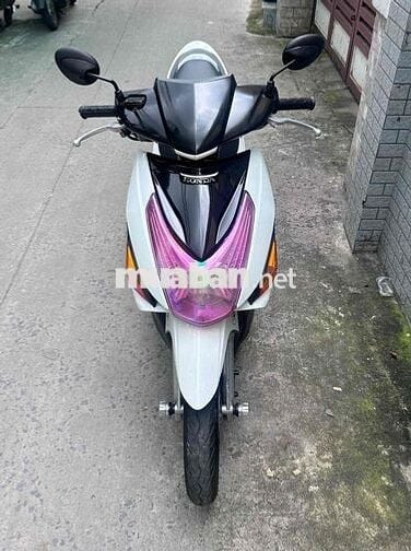 Click đẹp, máy êm thì thầm bao vọt