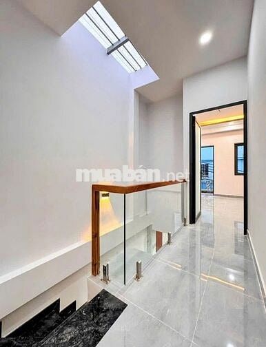CHỈ NHỈNH 5TỶ CÓ HẺM XE HƠI, 2TẦNG MỚI NGAY TÂN THÀNH