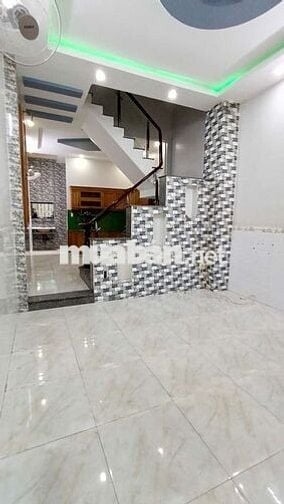 Cho thuê nhà trống, rộng rãi, 3pn3wc, hxh Đường Nguyễn Văn khối p8 GV