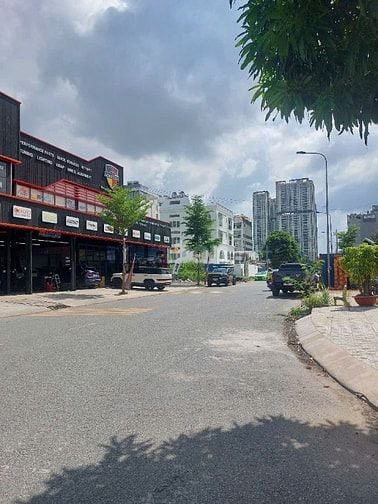 Bán đất biệt thự DA Huy Hoàng.Gần sông Sài Gòn.DT 15 x20m(300m2)