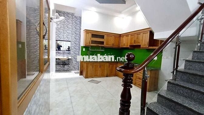 Cho thuê nhà trống, rộng rãi, 3pn3wc, hxh Đường Nguyễn Văn khối p8 GV