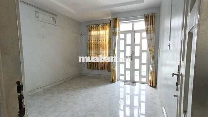 Cho thuê nhà trống, rộng rãi, 3pn3wc, hxh Đường Nguyễn Văn khối p8 GV