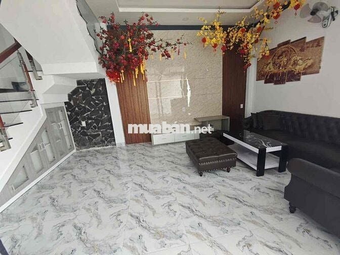 Nhà Thuê Full nội thất 3pn, Sân oto Mai Hắc Đế