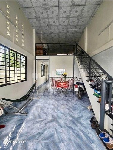 Chú 6 cần tiền nên bán căn nhà 1 trệt 1 lửng ở Hóc Môn,92m2, 950 triệu