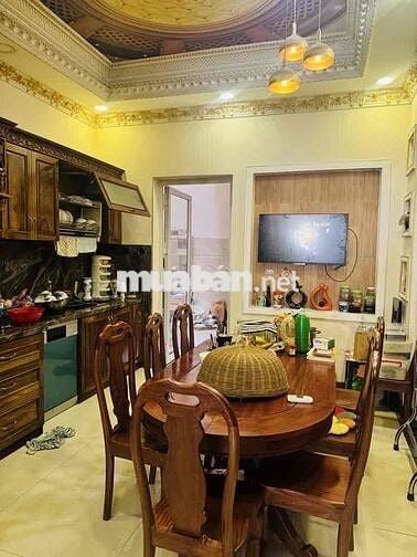 Nhà Đẹp Ngay Mặt Tiền —Gần Tân Sơn Nhì Trương Vĩnh Ký Diệp Minh Châu