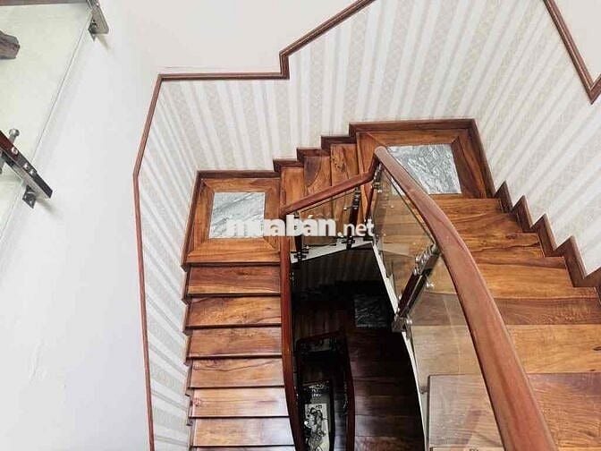 Nhà Đẹp Ngay Mặt Tiền —Gần Tân Sơn Nhì Trương Vĩnh Ký Diệp Minh Châu