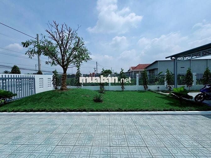 Nhà vườn mặt tiền xe công TL877 -