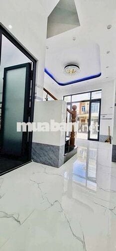 🔴 Vị trí đẹp - Bán nhà mặt tiền đường Lê Bình