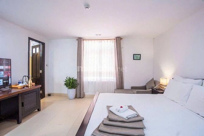 Cho thuê Villa gần biển Phạm Văn Đồng, Công viên biển Đông, DT 300 m2,