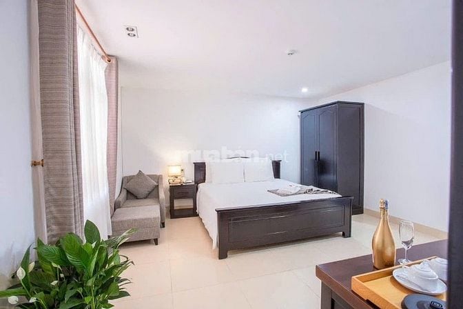 Cho thuê Villa gần biển Phạm Văn Đồng, Công viên biển Đông, DT 300 m2,