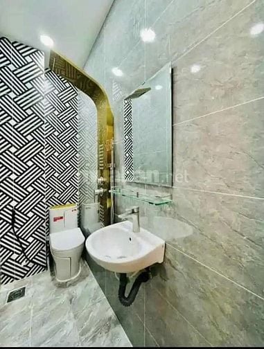 Nợ bán gấp nhà dưới 4ty TL  DT 68m2 Hiệp phú Quận 9 hẻm rộng shr