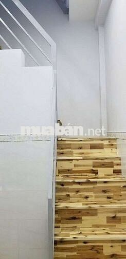 Cho thuê nhà ngay chợ Hòa Hưng p15 Quận 10